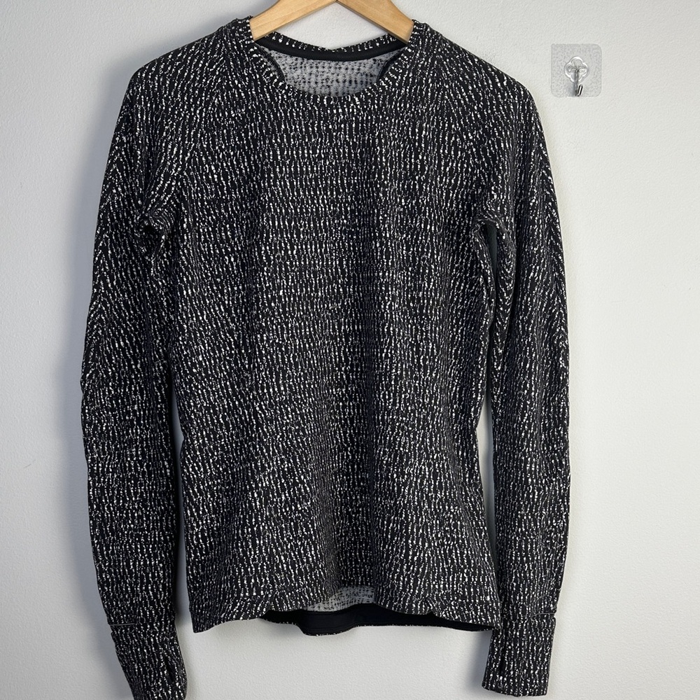 Lululemon Runderful Long Sleeve Shirt Thumbholes & Cuffins Size 10 Zipper Pocket - Picture 2 of 16